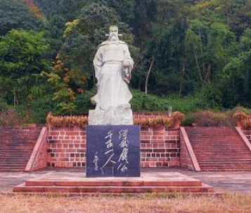 地下帝国的秘密花园蚯蚓养殖技术背后的神秘世界