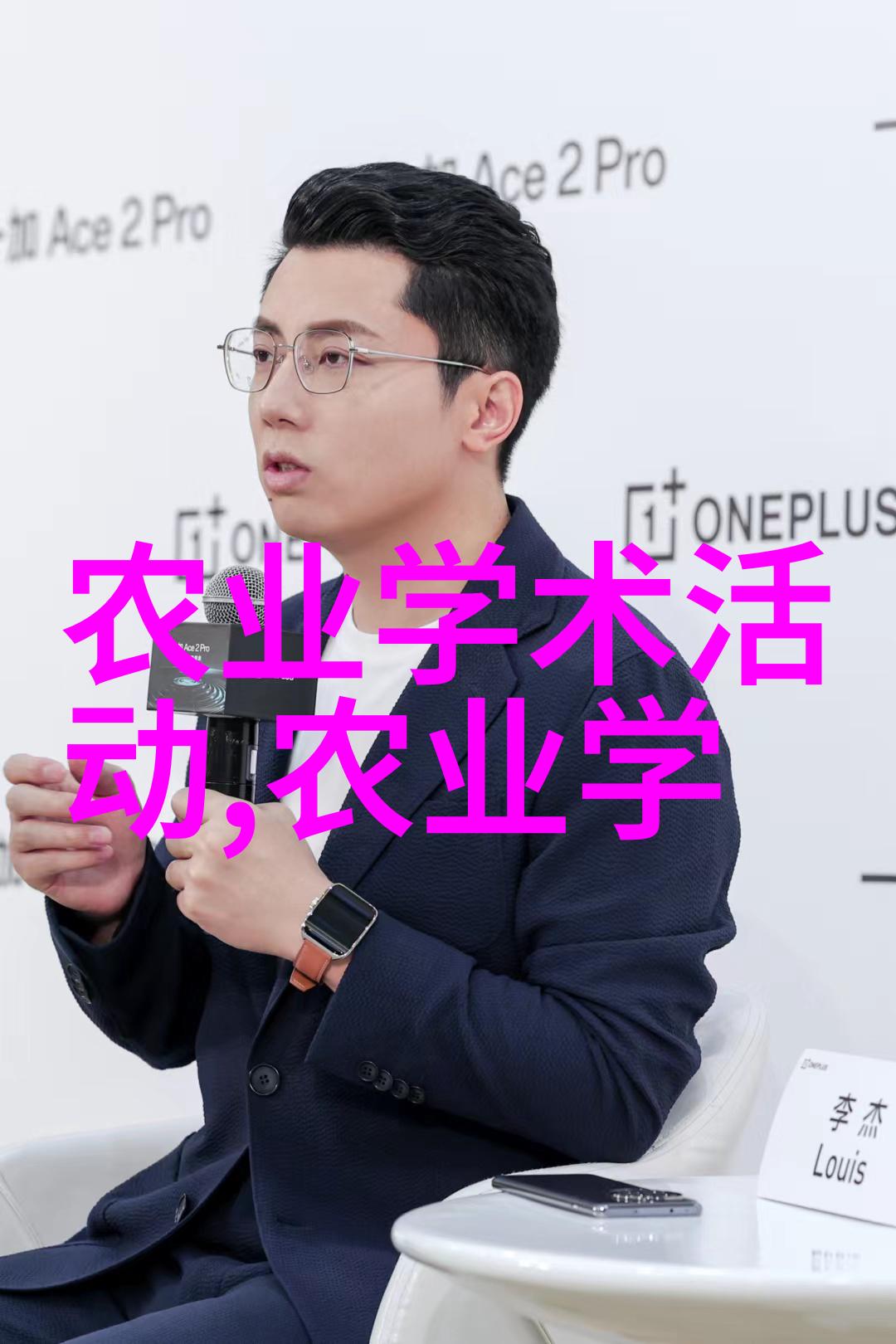 对于初学者来说如何平衡提供足够营养与控制饵料成本之间的关系来确保良好的繁育环境