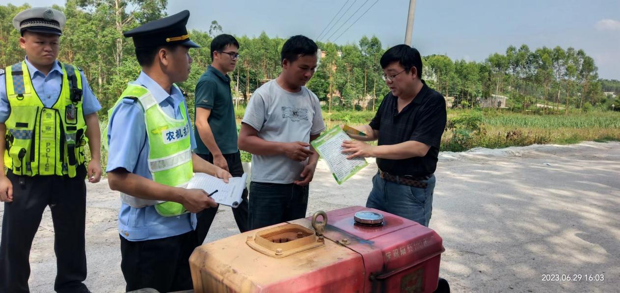 中药材大图典3000种草药的形象与知识